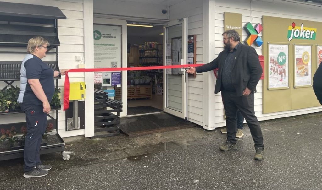 Snoren ble klippet da Joker Atløy hadde offisiell åpning som høyteknologisk med RMA-Butikkstyring.