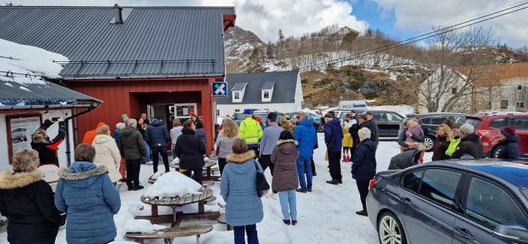 Bilde fra åpning av Nærbutikken Rødøy