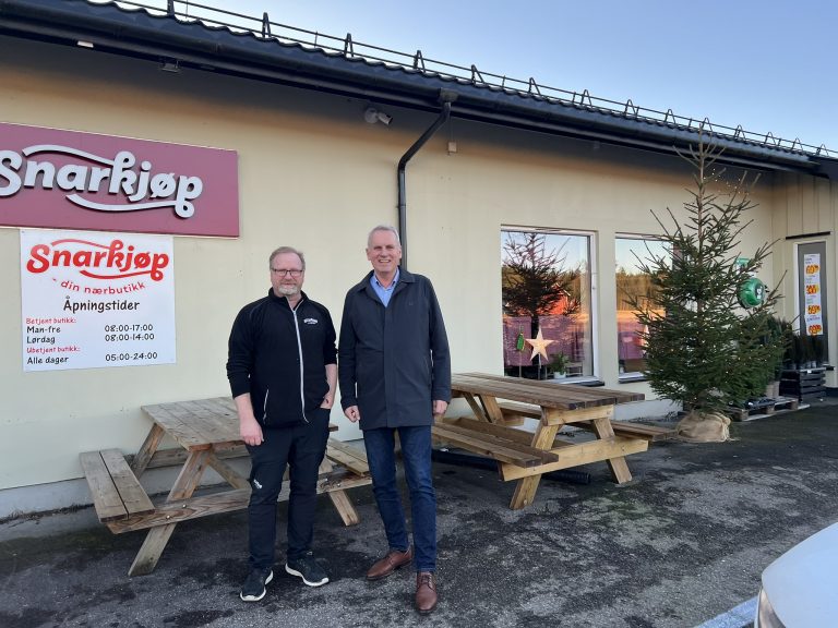 Kjøpmann Dan Danielsson sammen med Hans Olav Bakås, Liberty Now.